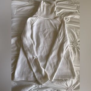 White turtleneck like new